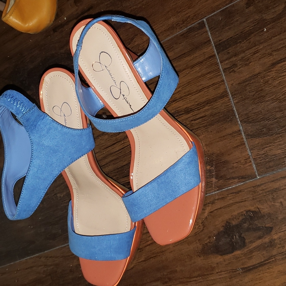 Jessica Simpsons platform heels/pumps